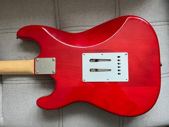 Squier Stratocaster Standard Series + Fender Mustang V2 110W - 8