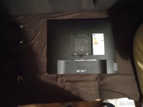 Prodám PC monitor Dell - 8