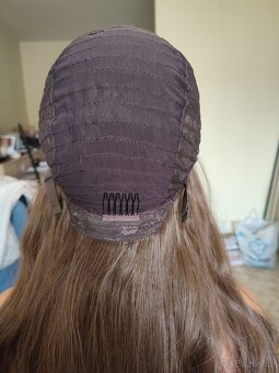 Nová vlnitá světle hnědá Lacefront paruka - 8