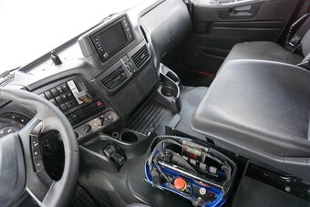 IVECO Stralis 330 - valník s hydraulickou rukou FASSI - 8