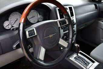 Chrysler 300C 3.0 CRD,XENONY,TEMP,DKLIMA,BOSTON,PDC,ALU18 - 8