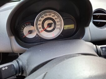 Mazda 2 1.3i Klima Model 2009 - 8