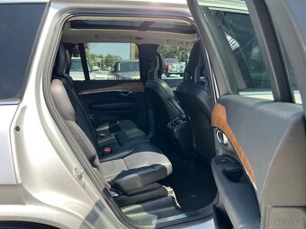 2021 Volvo XС90 T5 Momentum 2.0L FWD - 8