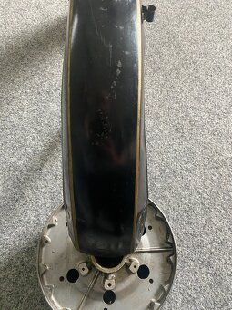 náhradní díly jawa čz blatník střed kola - 8