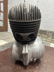 Predám MOTOR JAWA 250/590 sport - 8