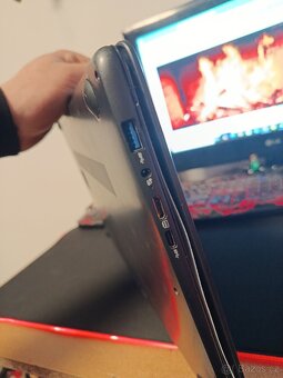 Notebook Umax visionbook N15R - 8