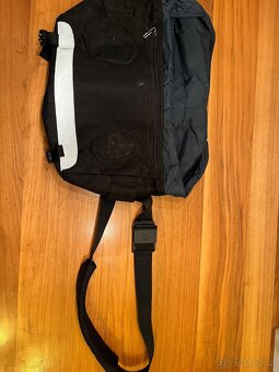 Taška přes rameno Crumpler - 8