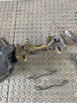 Brzdové třmeny Audi S3 8L - 8