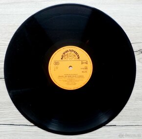 Československé dlouhohrající gramofonové desky, 8 kusů - 8