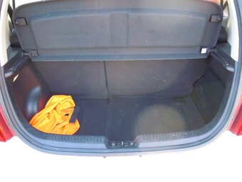 Hyundai i10 1.1i 68koní r.v.10/2011 vč. DPH - 8