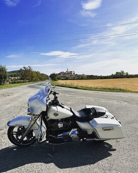 Harley davidson electra glide ultra Classic FLHTCU 2012 - 8