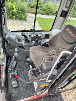 Takeuchi TB 225 2.5t - 8