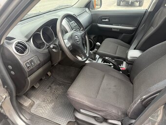 Suzuki Grand Vitara 1.9 DDIS 4x4 TAŽNÉ, NAVI, VÝHŘEV - 8