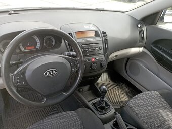 Kia ceed 1.6 i na díly - 8