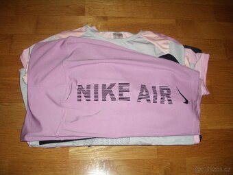 Komplet dívčího sportovního oblečení vel.152/158 TOP stav - 8