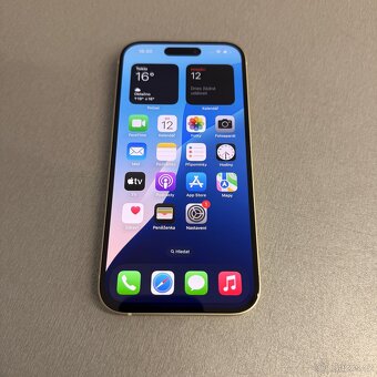 iPhone 15 128GB žlutý, jako nový, záruka - 8