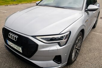 Audi E-tron 55 quattro Advanced 2019 - 8