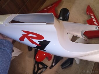 Prodám komplet kapotáž na Yamaha yzf R1 RN01 98, 99 - 8