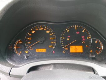 Avensis - 8