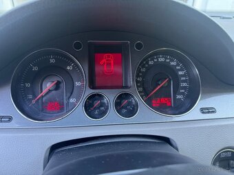 Volkswagen Passat B6 2.0 TDI - 8