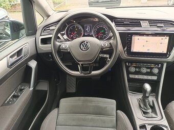 Volkswagen Touran 2.0TDI 110kW DSG Webasto ACC Full LED Qi - 8