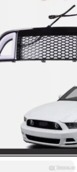 Přední maska Ford Mustang 2103-14 s dením svícení+blinkry - 8