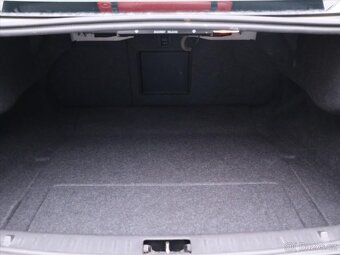 Volvo S60 2,0 T 149kW Xenon Navi (2010) - 8