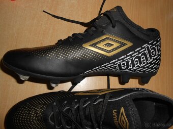 Kopačky UMBRO AURORA EU 40 + PUMA FUTURE EUR 37,5 - použité - 8