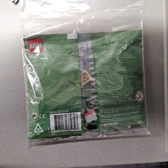 LEGO Minecraft mix minifigurek, doplňků a nových setů - 8
