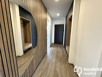 Pronájem podkrovního bytu 2+kk, ul. Rejskova, Olomouc - 8