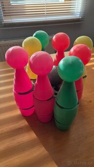 Vše za 500 Kč-klobouky, obraz, el. klávesy a další - 8