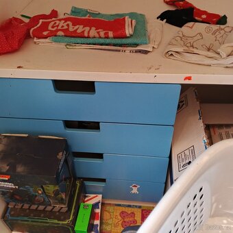 Postel se stolem SMASTAD IKEA - 8