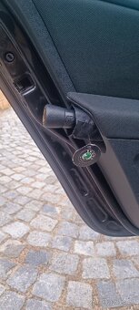 Skoda Superb combi II 2.0 tdi 125kw DSG, model 2014,xenony - 8