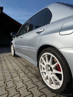 MITSUBISHI LANCER EVOLUTION MR - 8