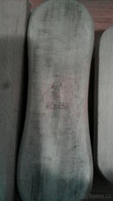 Retro: kolíčky na prádlo, prádel. šňůry, kroužky, žabky aj. - 8