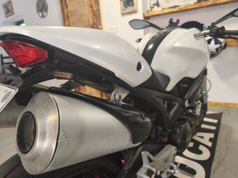 Ducati Monster 696 rv..2010 - 8