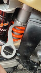 KTM - nerezový hákový klíč na zadní tlumič III - 8