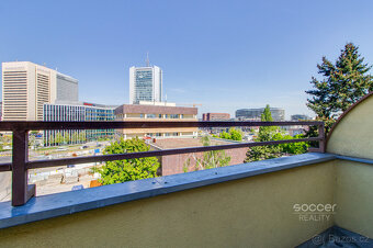 Pronájem bytu 1+1, 32 m² + terasa 15 m² + sklep 6 m², Praha - 8