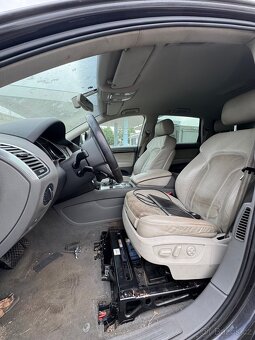 Audi q7 4L 3.0 TDi 176kW CAS LZ7L - 8