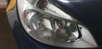 Renault Clio III. 1.5 Dci-50 Kw- R.V. 10/2006 -model 07 - 8