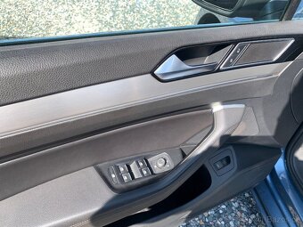 VOLSVAGEN PASSAT 2.0 TDi 176kW 4x4 DSG HIGLINE - 8