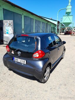 Toyota Aygo 1,0i automat - 8
