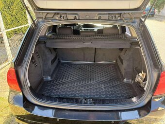 BMW 325d Touring - 8