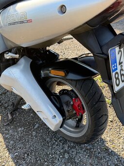Aprilia Area 51 - 8