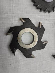 Válcové frézy a koník s hrotem - 8