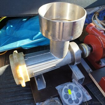 Mlýnek na maso 32 - 8