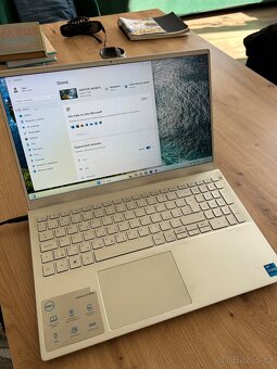 DELL Inspiron - 8