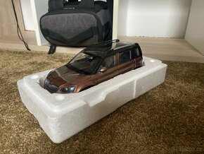 Model Škoda Yeti 1:18 - 8