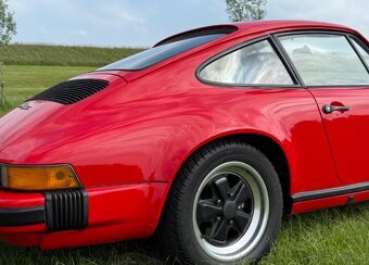 Porsche 911 SC 3.0, evropská verze z roku 1982 - 8