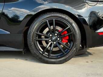 FORD MUSTANG 5.0 - 8